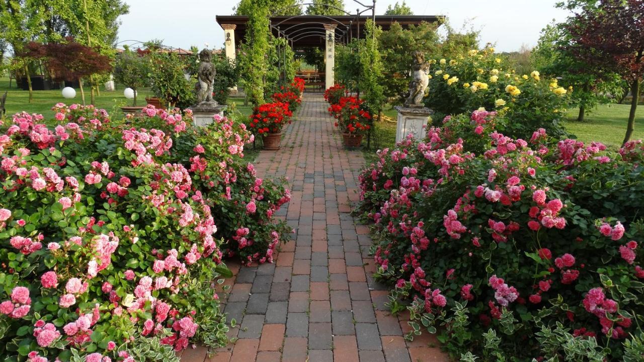 Millefiori La Corte Delle Rose Rovigo Extérieur photo